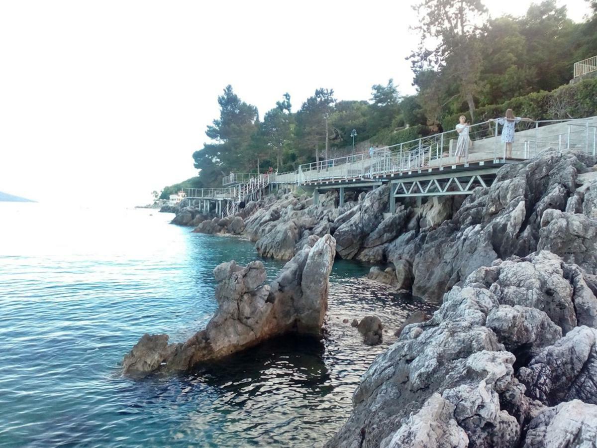 Mošćenička Draga Apartments Lorinda מראה חיצוני תמונה