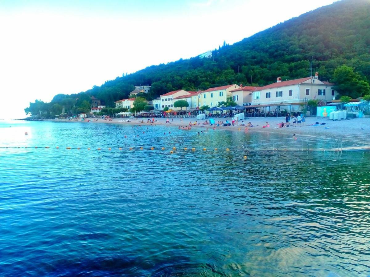 Mošćenička Draga Apartments Lorinda מראה חיצוני תמונה